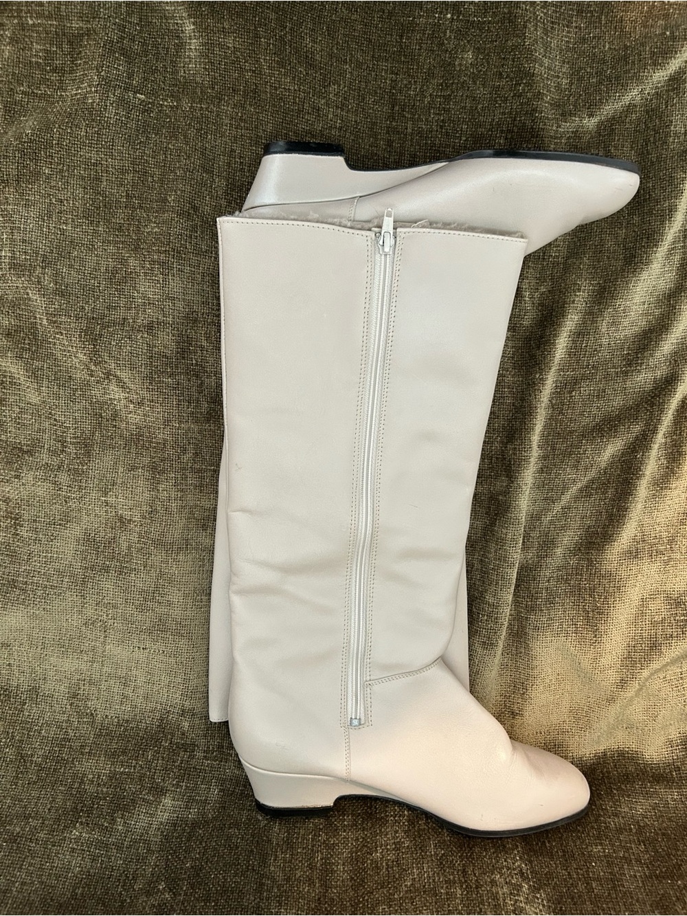 Women's Tall Knee-High Leather Boots in Light Gray
